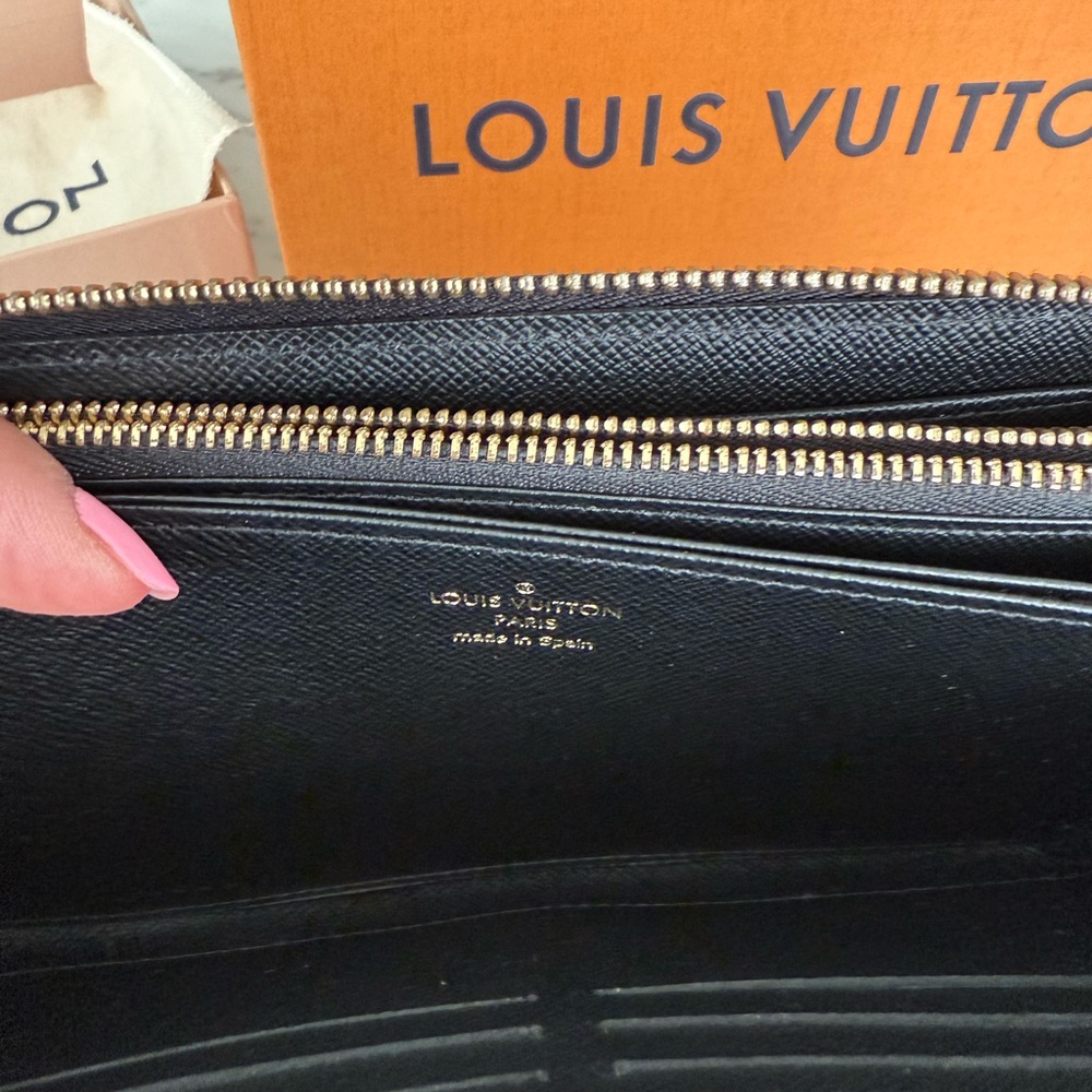 SOLD Louis Vuitton Limited Edition Game On Zippy Wallet - Multicolor - Picture 8 of 8